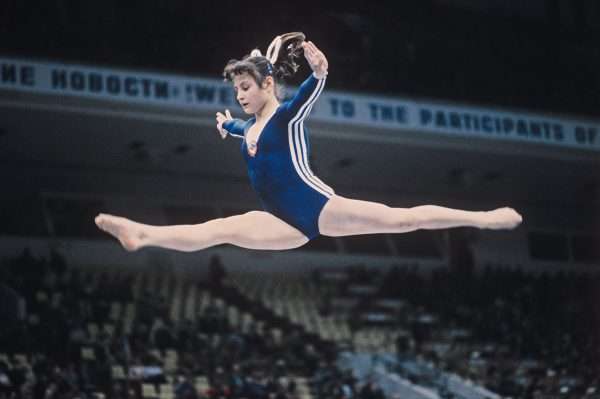Преждевременно скончалась знаменитая гимнастка Елена Шушунова