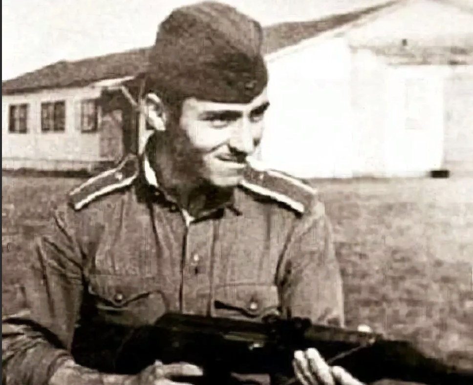 Советский чеченец