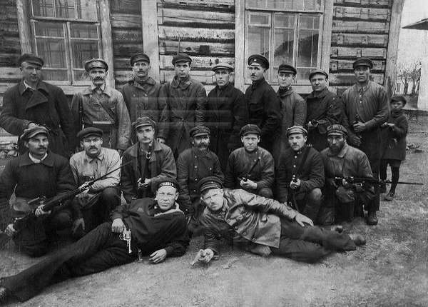 Челябинск. Участники Красной гвардии железнодорожного района. 1917-1918 гг.
