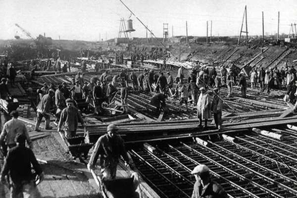 Сталинская индустриализация — это экономика пирамид 