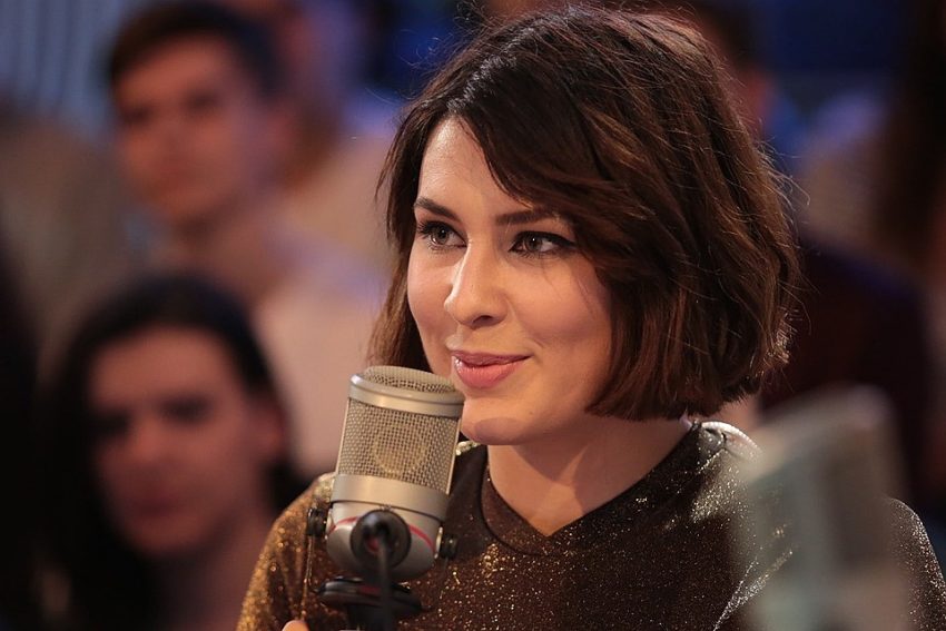 Униженная Украиной певица взмолилась о помощи неугодную исполнительницу вытравливают из Евровидения за активное посещение России