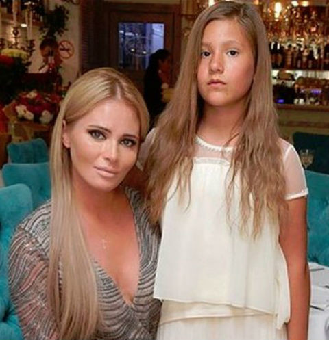 Сбежавшей дочери Даны Борисовой надо ремня всыпать. 11-летняя Полина называет мать хитрым и неадекватным человеком